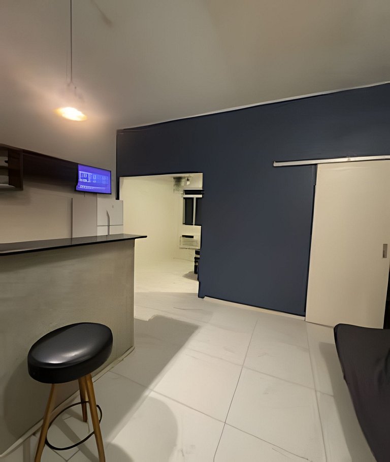 Leme/Copacabana: Your Beach Paradise, 50m Away!