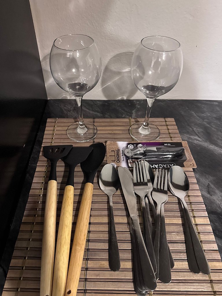 Leme/Copacabana: Your Beach Paradise, 50m Away!