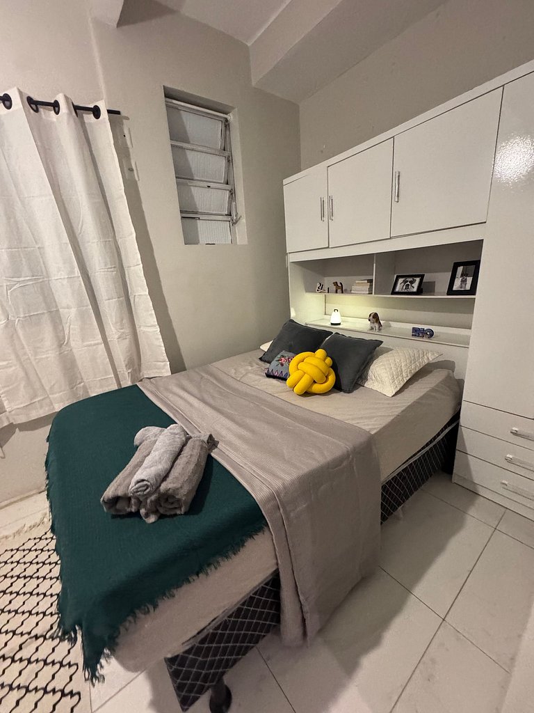 Leme/Copacabana: Seu Paraíso a 50m da Praia!