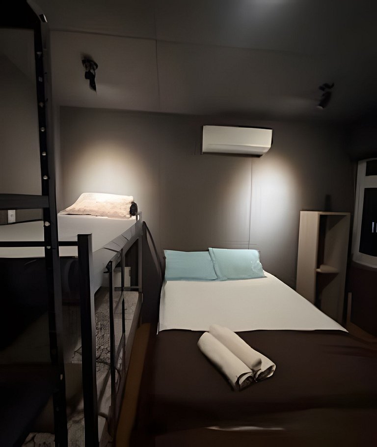 Passos do Metrô da Glória! Silêncio e Portaria 24h