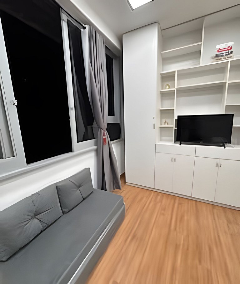 Your Lookout with a Stunning View and Close