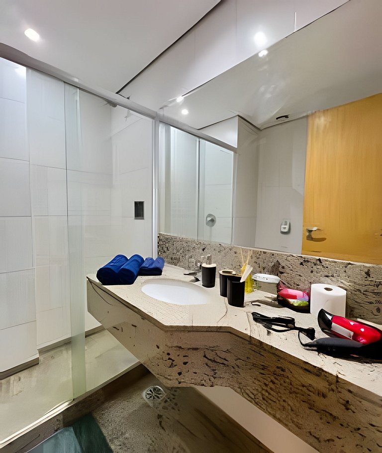 Studio 1409: Piscina, academia e Wi-Fi.