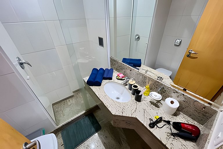 Studio 1409: Piscina, academia e Wi-Fi.