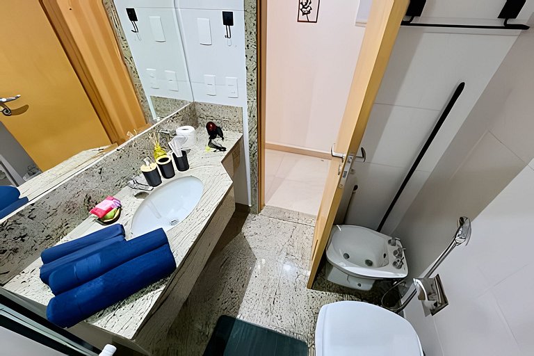 Studio 1409: Piscina, academia e Wi-Fi.