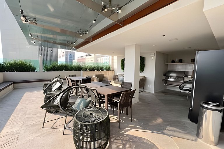 Luxuoso e com Piscina