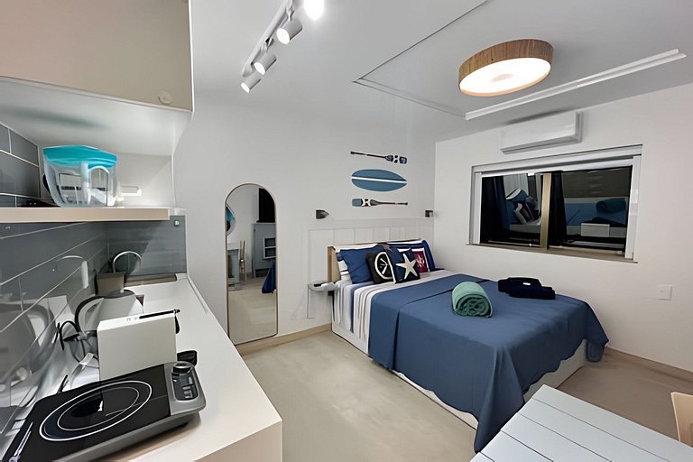 Studio: 5-Star Comfort and Pool Awaiting You.