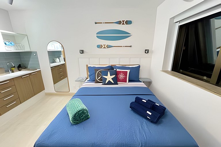 Studio: 5-Star Comfort and Pool Awaiting You.