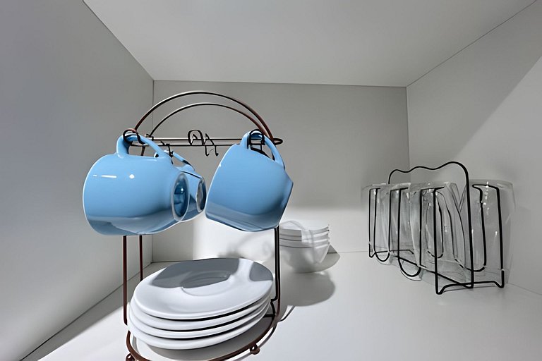 Studio: 5-Star Comfort and Pool Awaiting You.