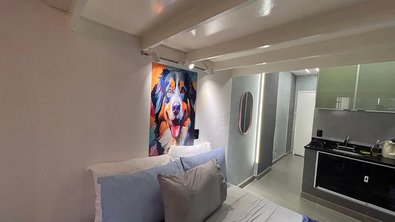 Apartamento com varanda pertinho de tudo no Centro, comercio