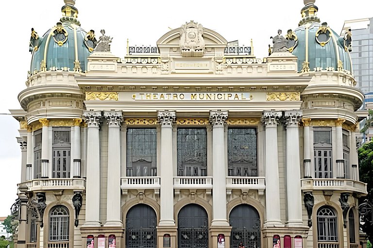 Apto Super Localizado Fácil Acesso a Toda a Cidade