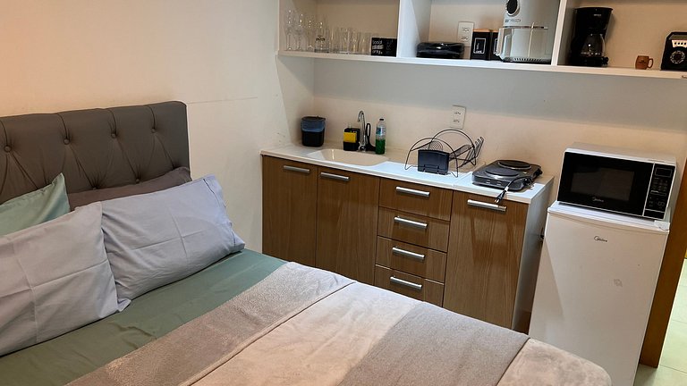 Incrível studio com infra estrutura e perto das praias