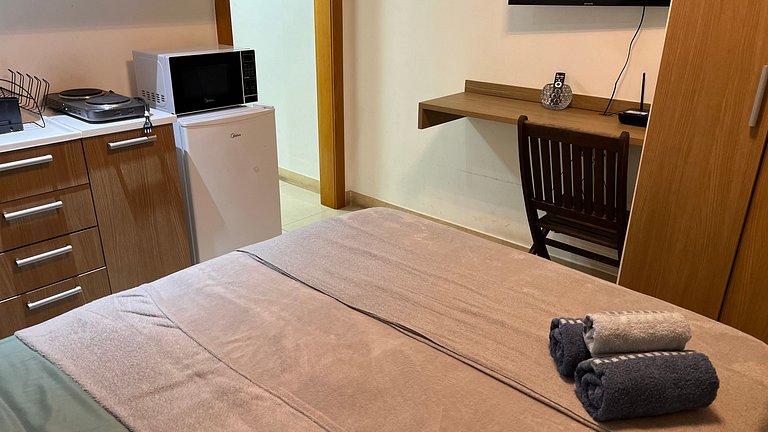 Incrível studio com infra estrutura e perto das praias