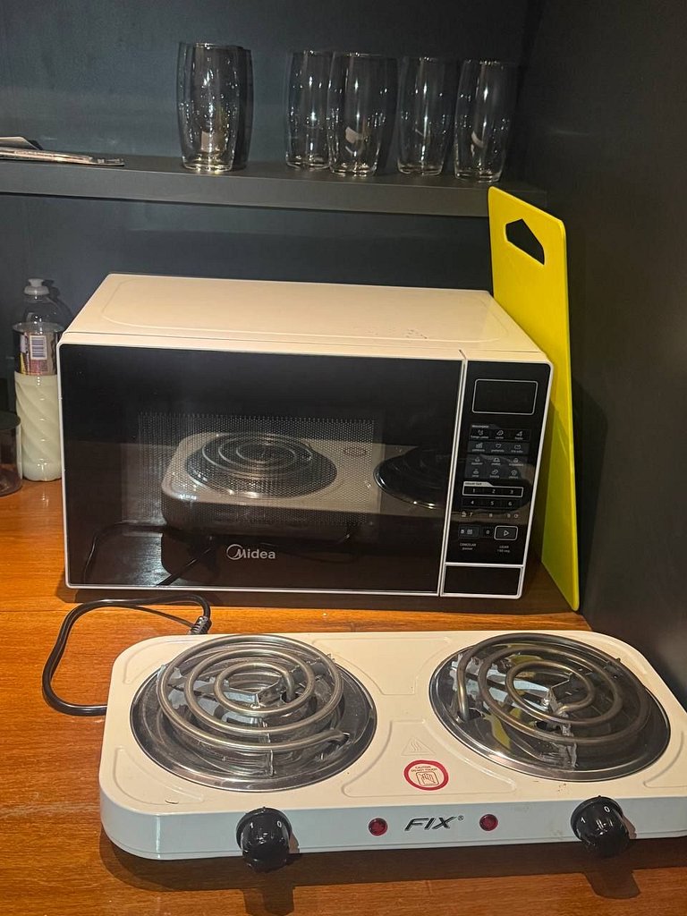 Passos do Metrô da Glória! Silêncio e Portaria 24h