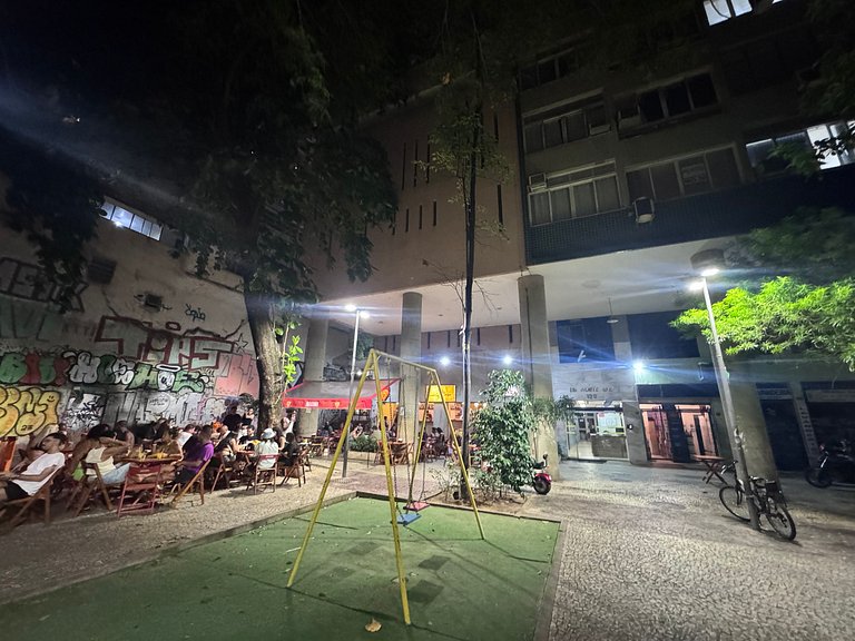 Apartamento a Passos do Metrô da Glória! Silêncio e Portaria