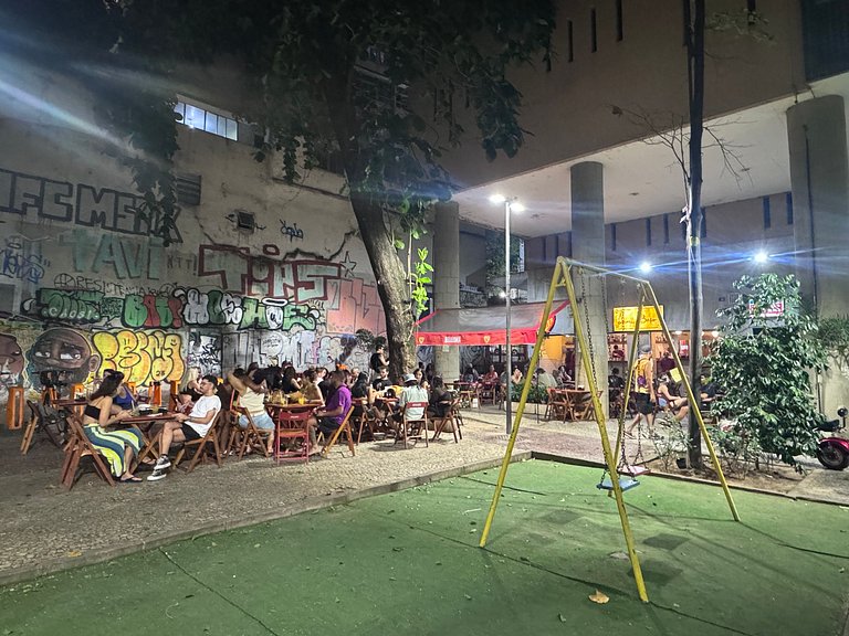 Apartamento a Passos do Metrô da Glória! Silêncio e Portaria