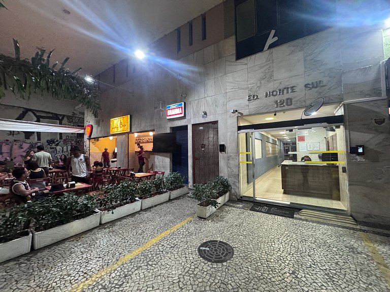 Apartamento a Passos do Metrô da Glória! Silêncio e Portaria