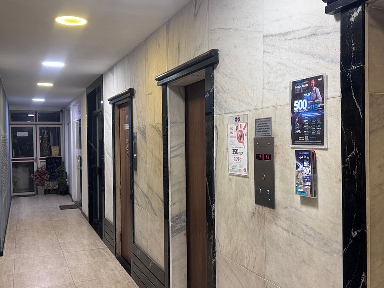 Apartamento a Passos do Metrô da Glória! Silêncio e Portaria