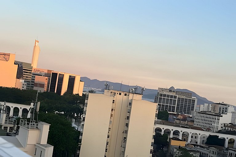 Sala quarto amplo, pertinho de tudo! Lapa