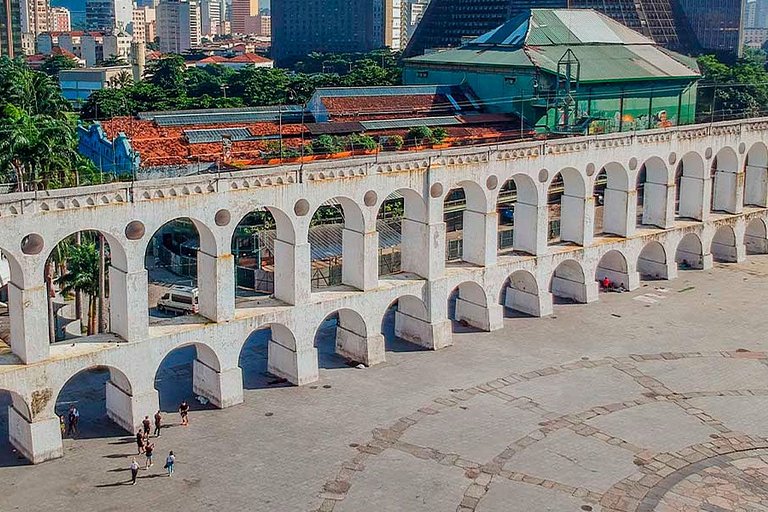 Lapa Ampla & Solar: Apartamento com Terraço Gigante e Locali