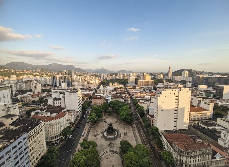 2403 tiradentes Seu Refúgio no Centro de Tudo